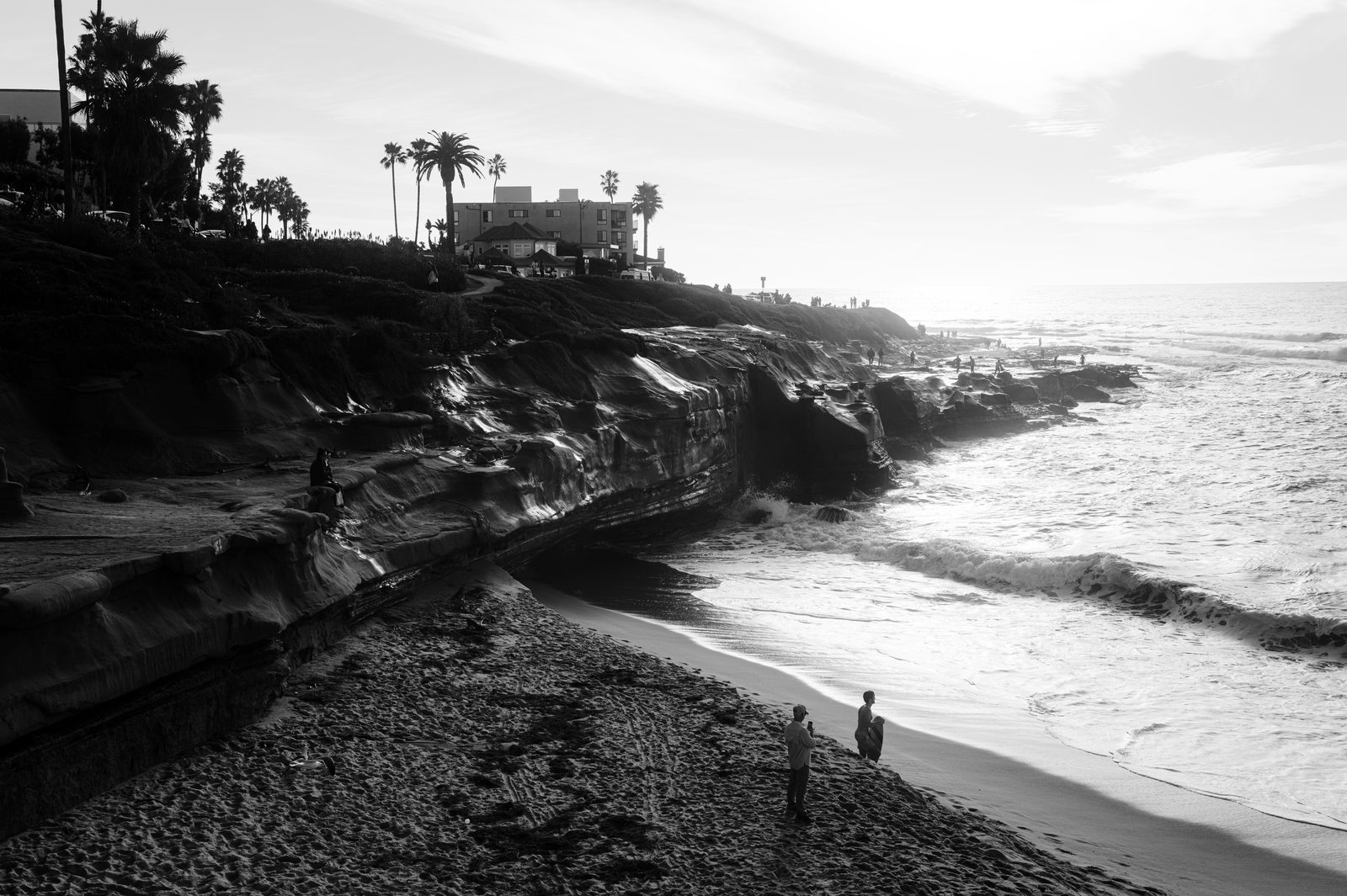 Extreme Heat Warning holds San Diego County through Thursday as SDG&E weighs power shutoffs