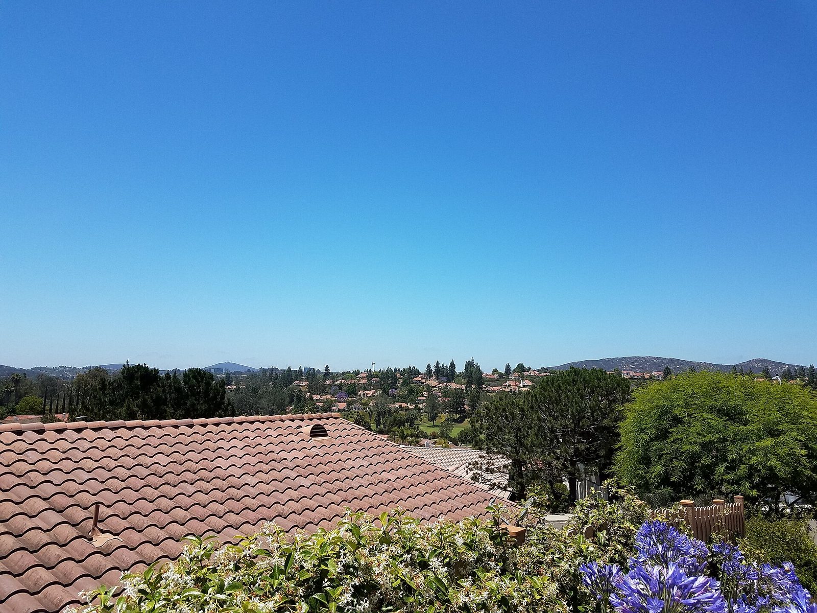 Rancho Bernardo homes with the hills beyond. The Sheriff's Office asks anyone who sees Wakefield not to approach him and to call 911 or Crime Stoppers.